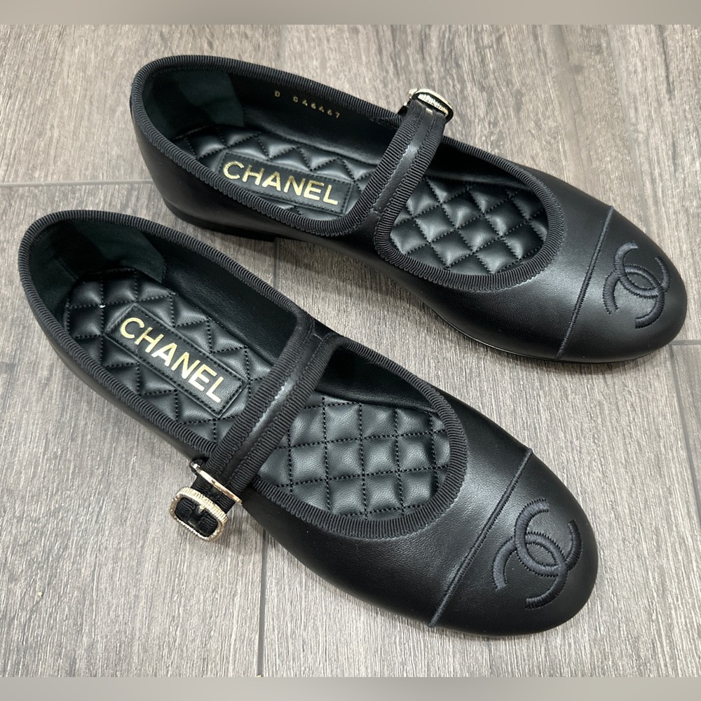 CHANEL CC LOGO BLACK LEATHER MARYJANE BALLET FLATS SHOES GOLD BUCKLE 41 - Picture 9 of 14